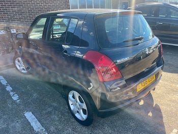 Used Suzuki Swift 2006 for sale - 78895907: Photo
