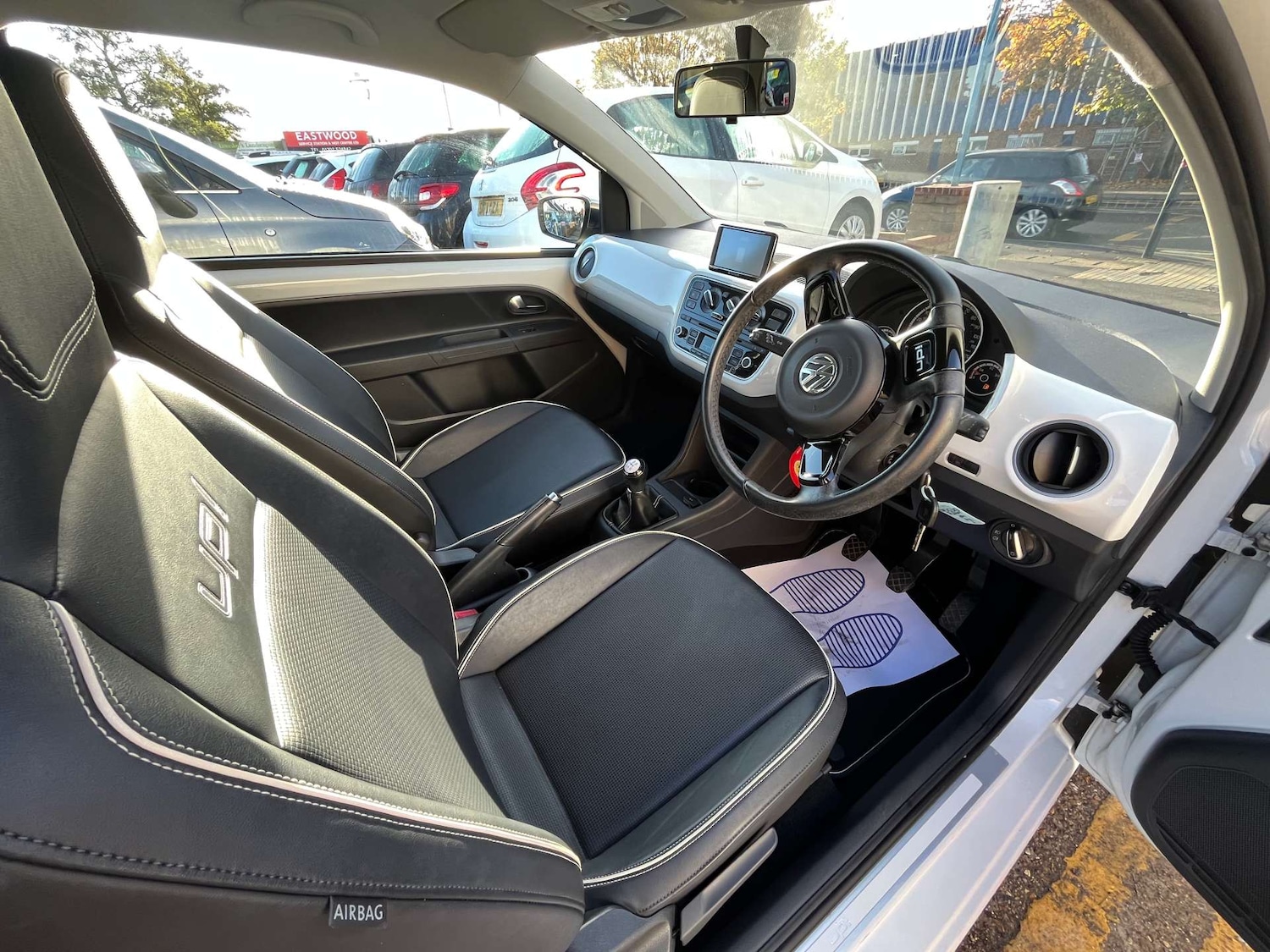 Used Volkswagen up! 2013 for sale - 76429328: Photo 12