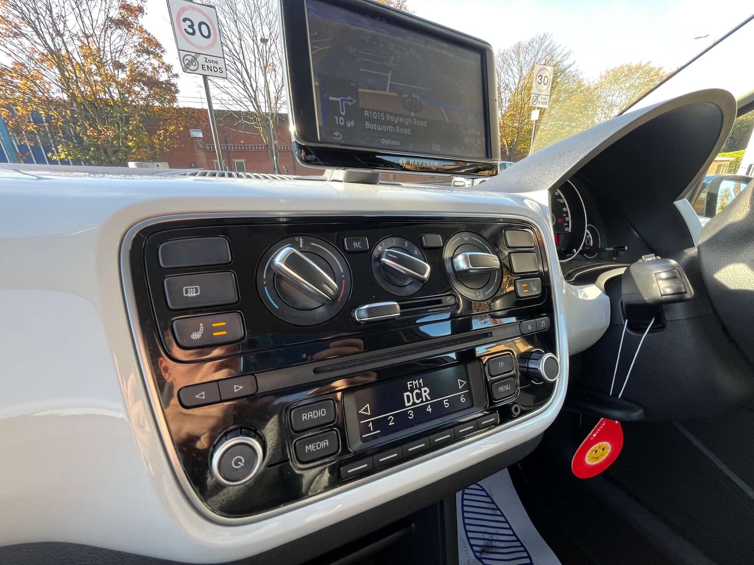 Used Volkswagen up! 2013 for sale - 76429328: Photo 15