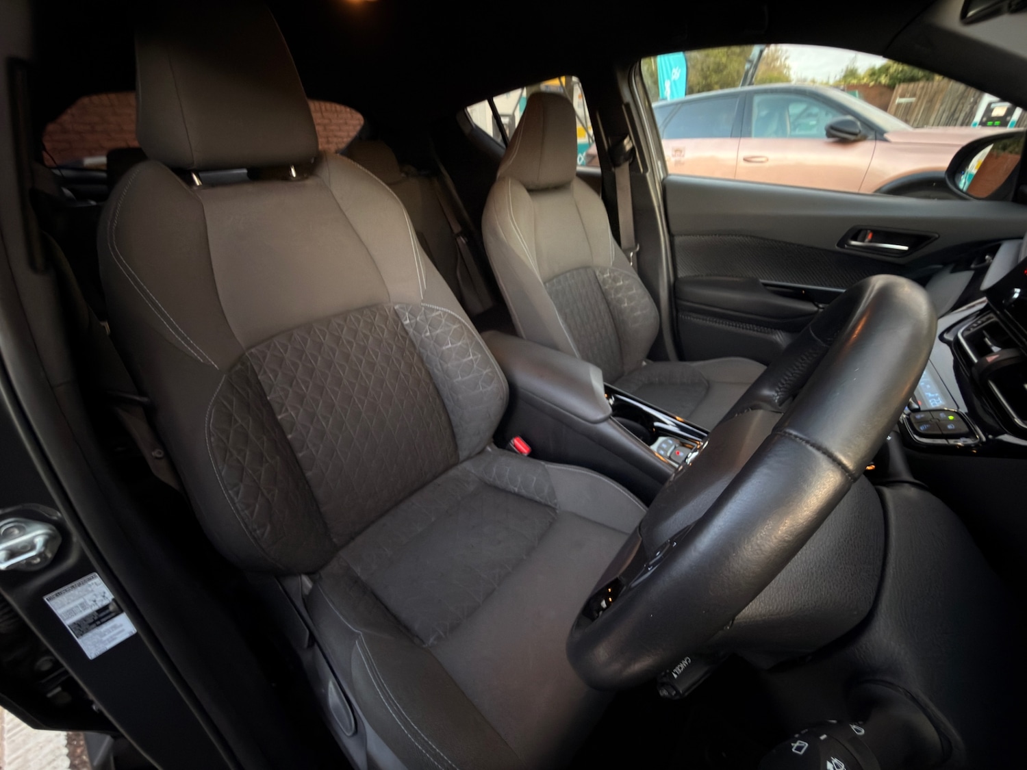 Used Toyota C-HR 2020 for sale - 77522175: Photo 18