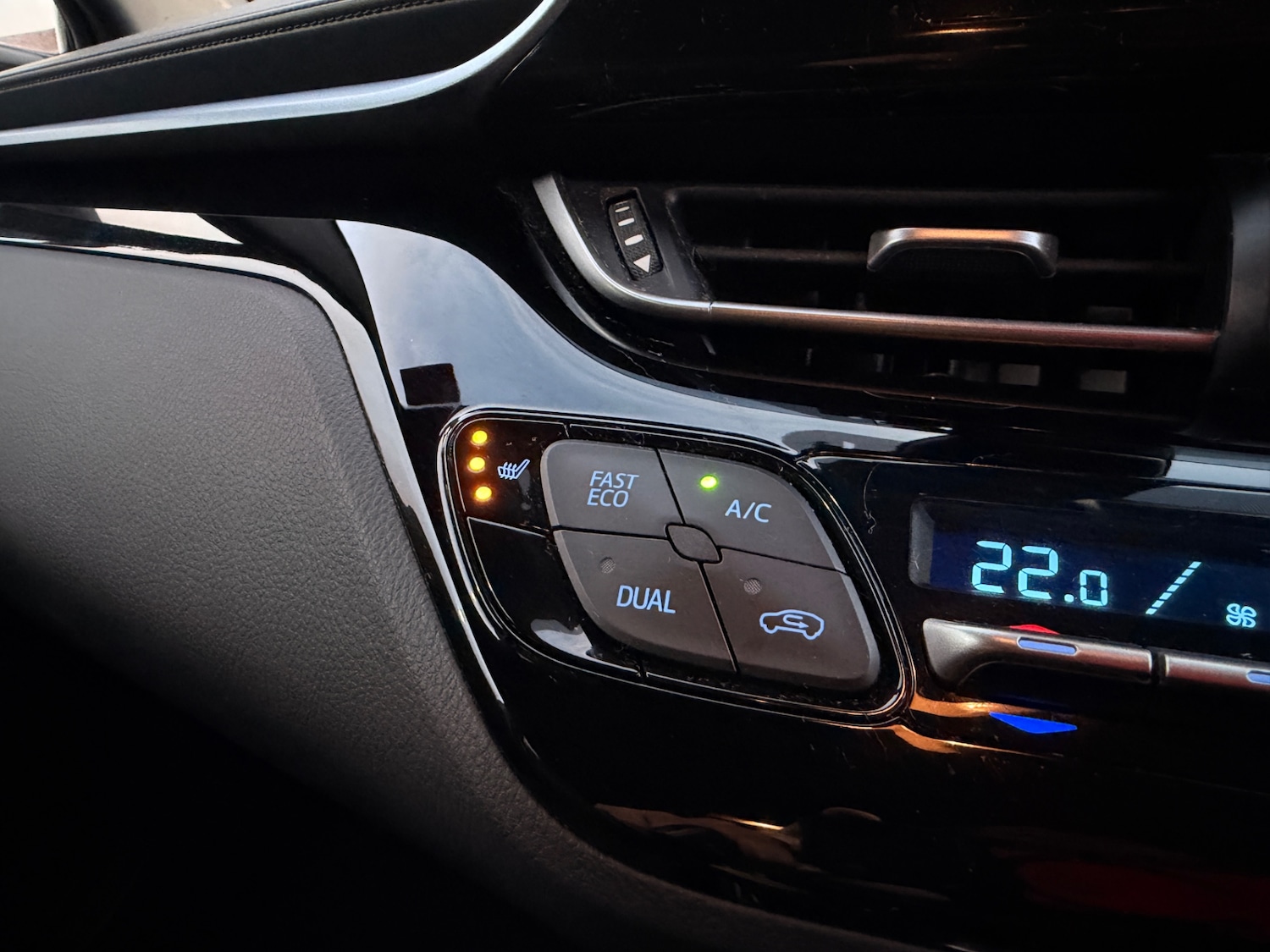 Used Toyota C-HR 2020 for sale - 77522175: Photo 23