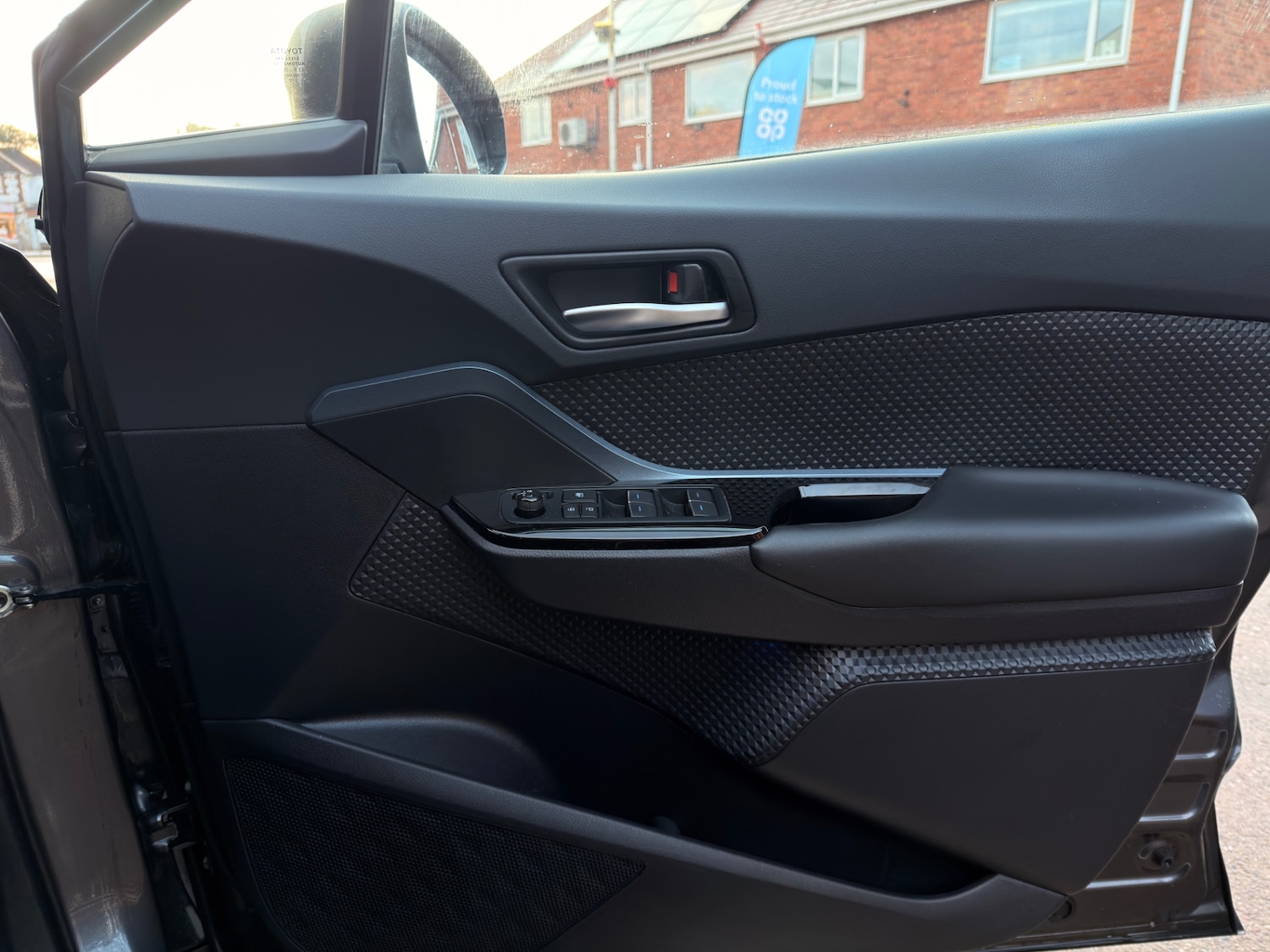 Used Toyota C-HR 2020 for sale - 77522175: Photo 28