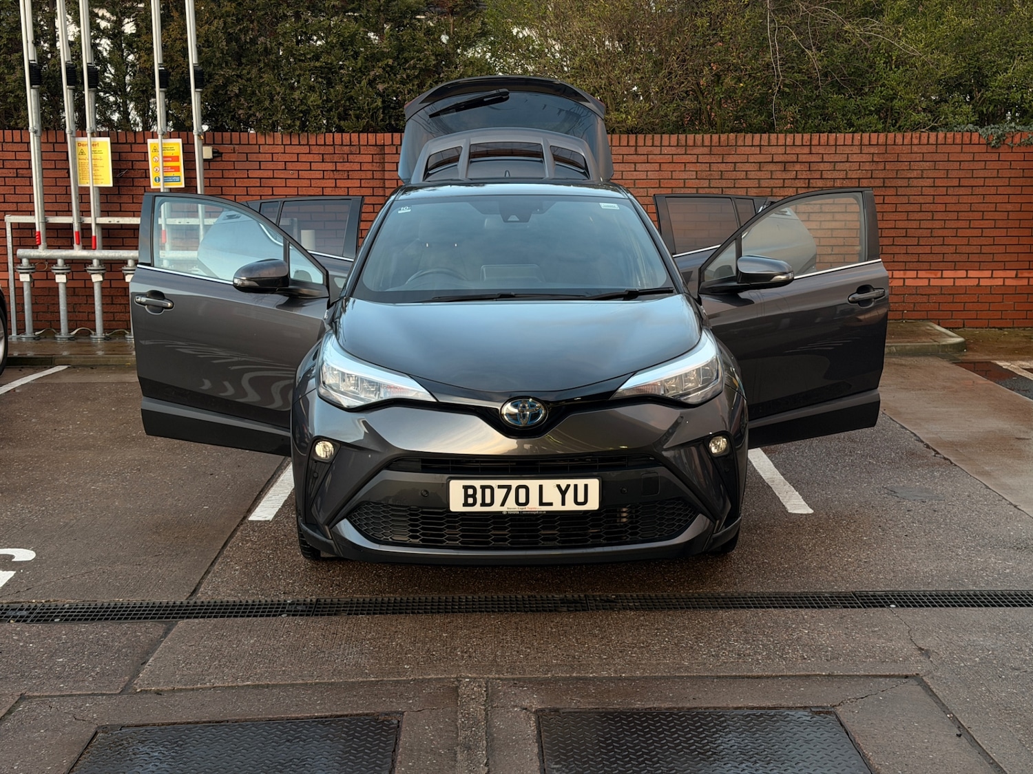 Used Toyota C-HR 2020 for sale - 77522175: Photo 6