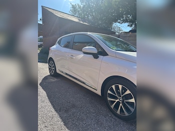 Used Renault Clio 2020 for sale - 75482130: Photo