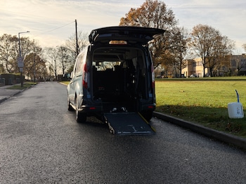 Used Ford Grand Tourneo Connect 2019 for sale - 77640218: Photo