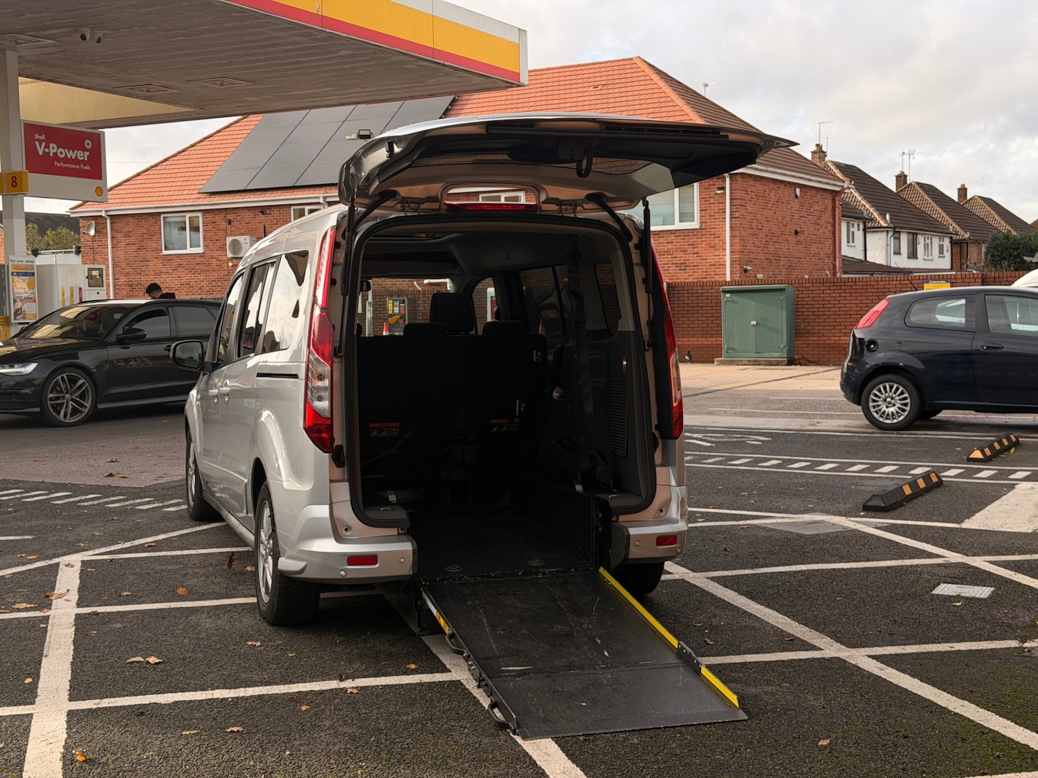 Used Ford Grand Tourneo Connect 2019 for sale - 77640179: Photo 4