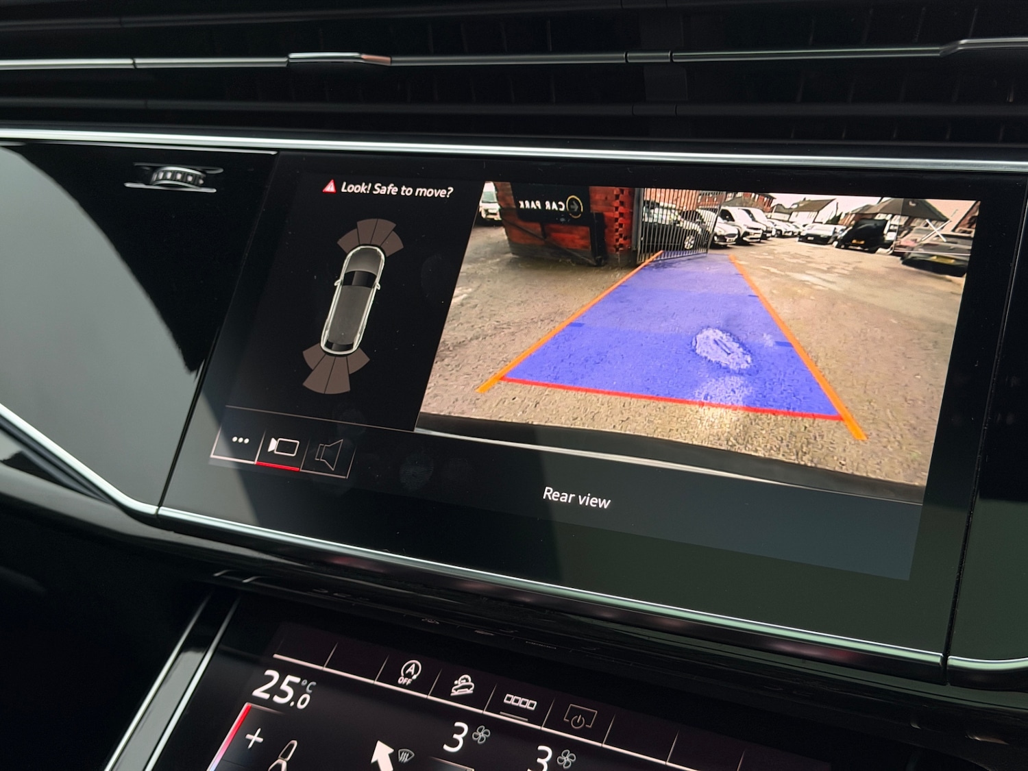 Used Audi Q8 2021 for sale - 77370742: Photo 30