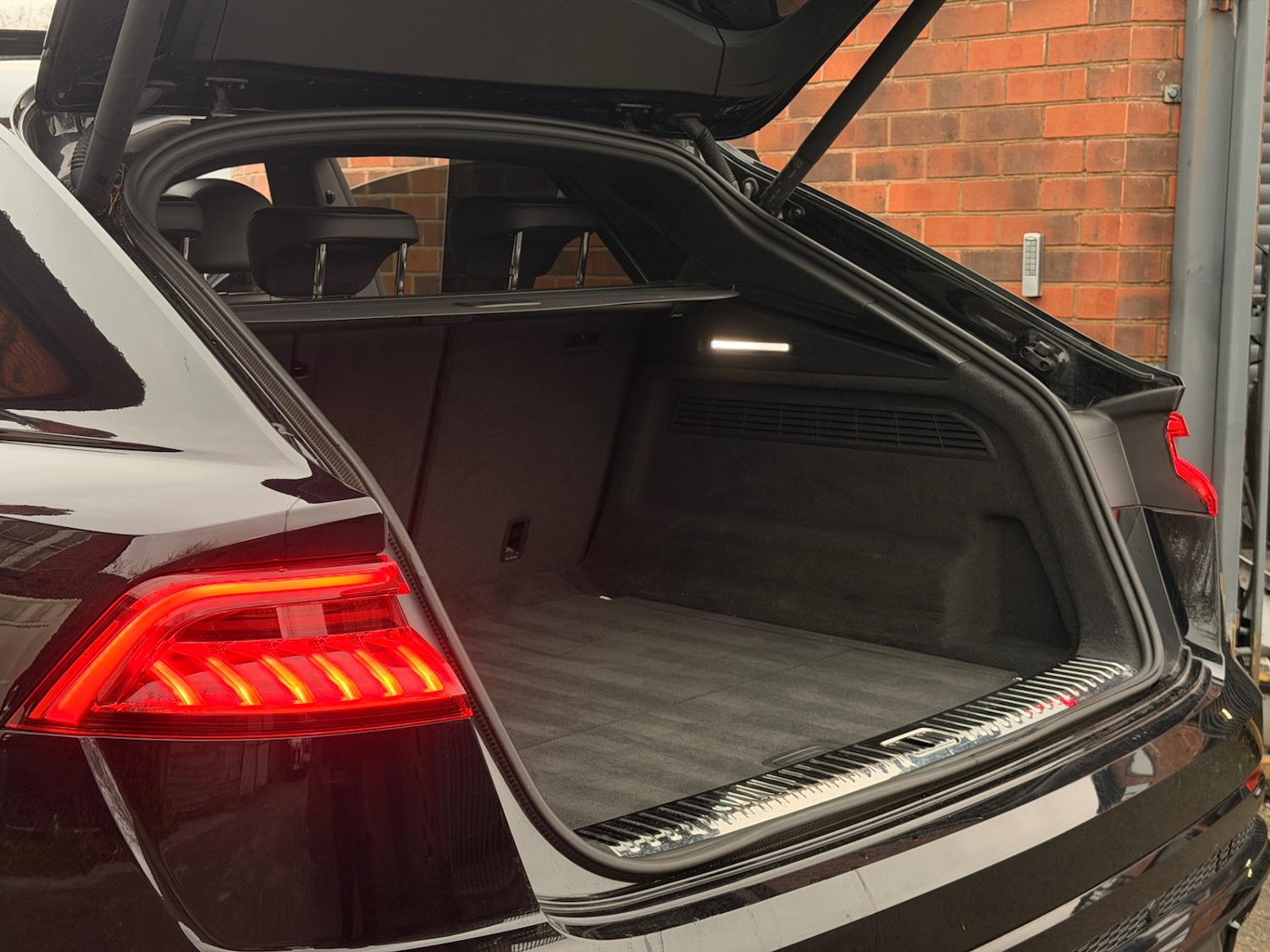 Used Audi Q8 2021 for sale - 77370742: Photo 51