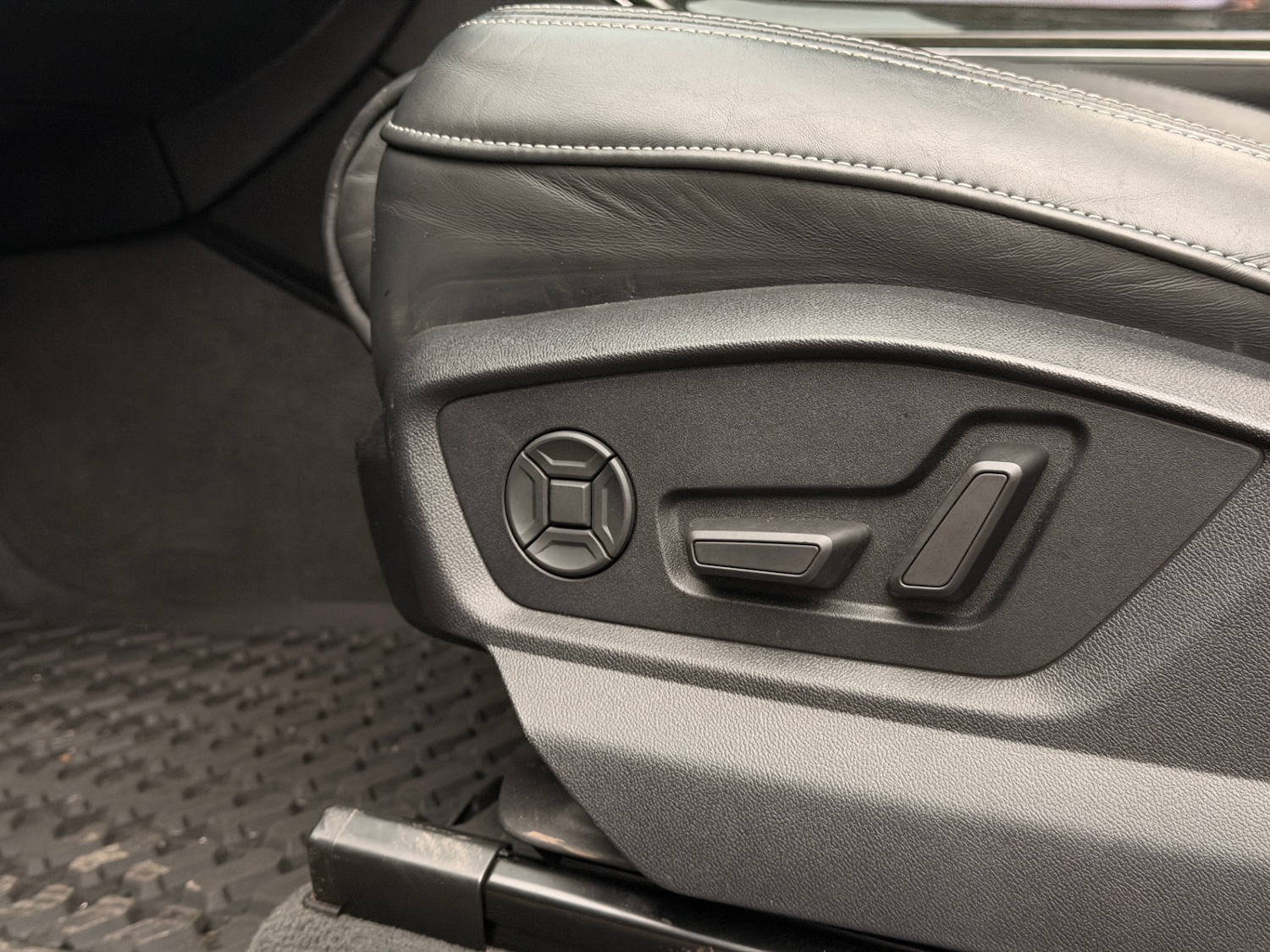 Used Audi Q8 2021 for sale - 77370742: Photo 55