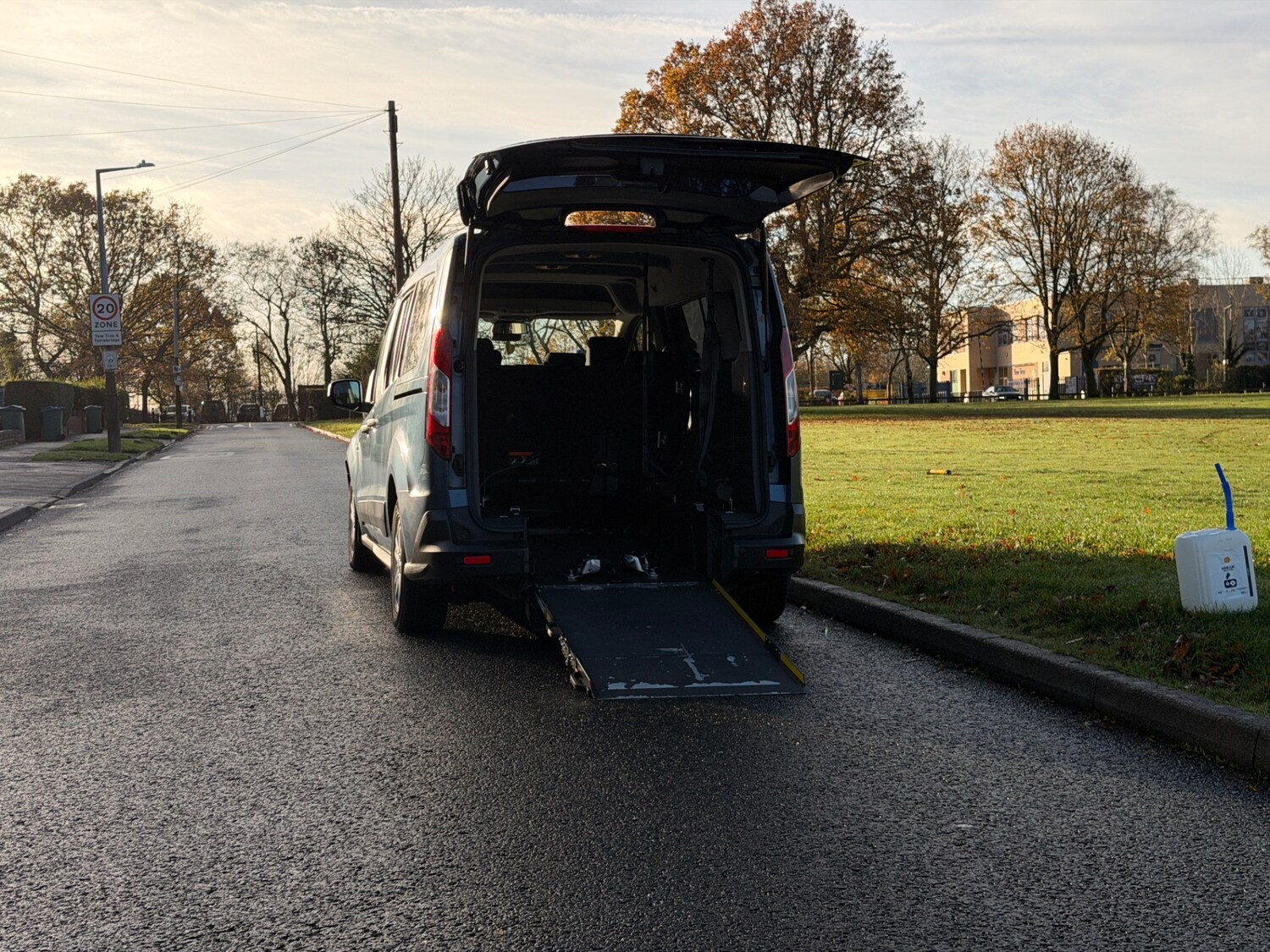 Used Ford Grand Tourneo Connect 2019 for sale - 76565417: Photo 4