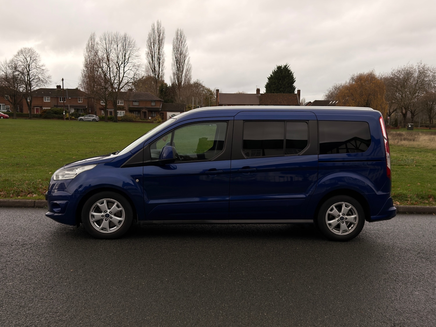 Used Ford Grand Tourneo Connect 2018 for sale - 76542733: Photo 3