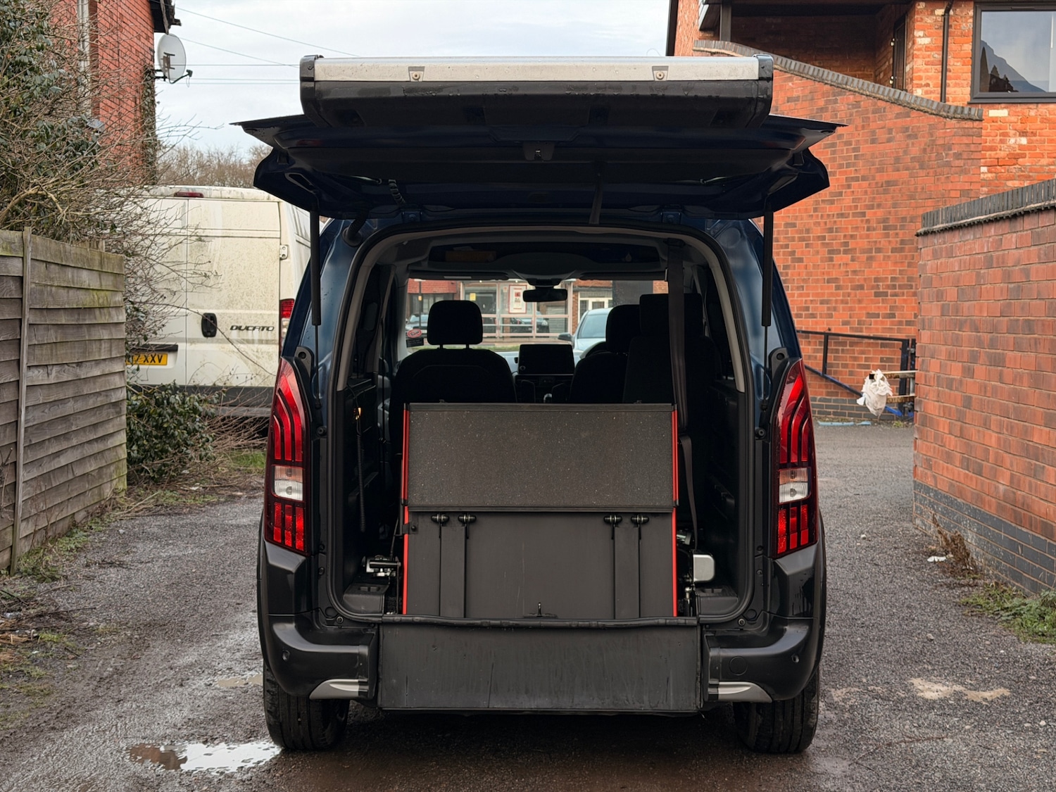 Used Peugeot Rifter 2019 for sale - 77640200: Photo 8