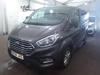 Used Ford Tourneo Custom 2018 for sale - 76763534: Photo