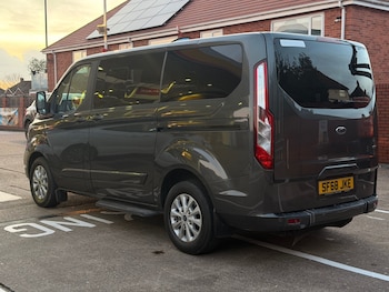 Used Ford Tourneo Custom 2018 for sale - 76763534: Photo