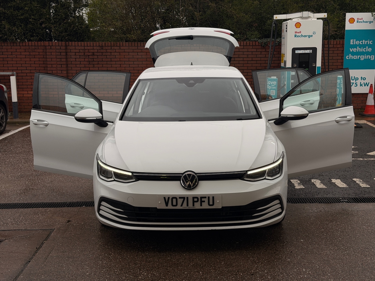 Used Volkswagen Golf 2021 for sale - 77530593: Photo 2