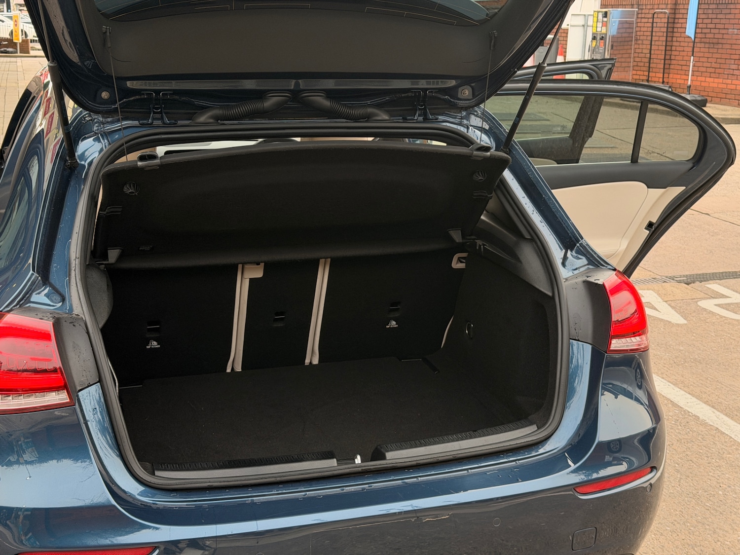 Used Mercedes-Benz A-Class 2021 for sale - 77589819: Photo 10