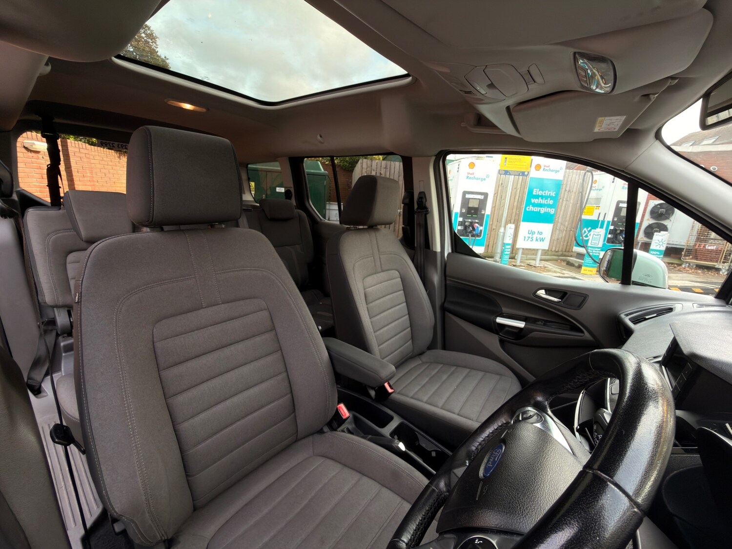 Used Ford Grand Tourneo Connect 2019 for sale - 76479502: Photo 20