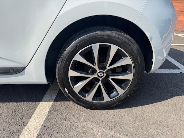 Used Renault Clio 2021 for sale - 75558658: Photo 9