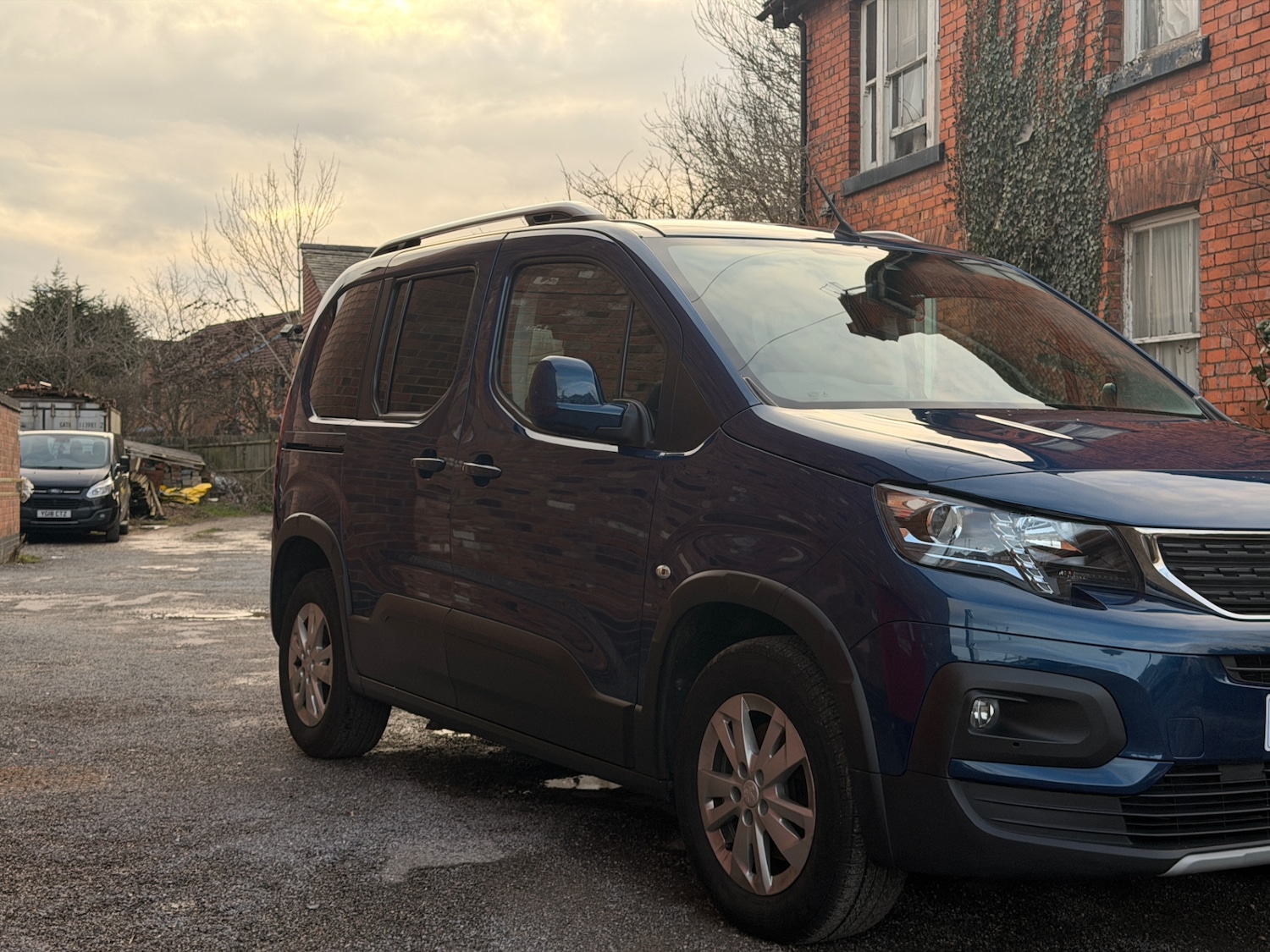 Used Peugeot Rifter 2020 for sale - 77261469: Photo 2