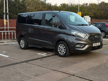 Used Ford Tourneo Custom 2018 for sale - 77208749: Photo