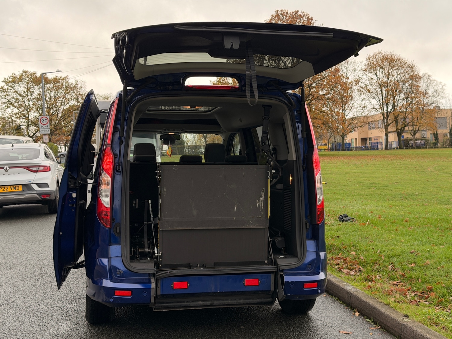 Used Ford Grand Tourneo Connect 2018 for sale - 76963183: Photo 7