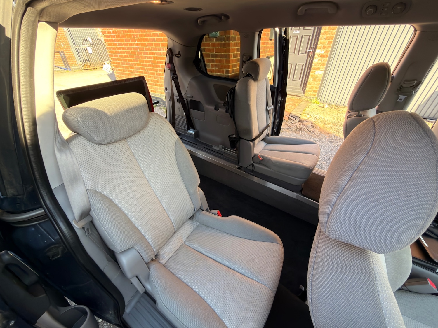 Used Kia Sedona 2009 for sale - 77934755: Photo 13