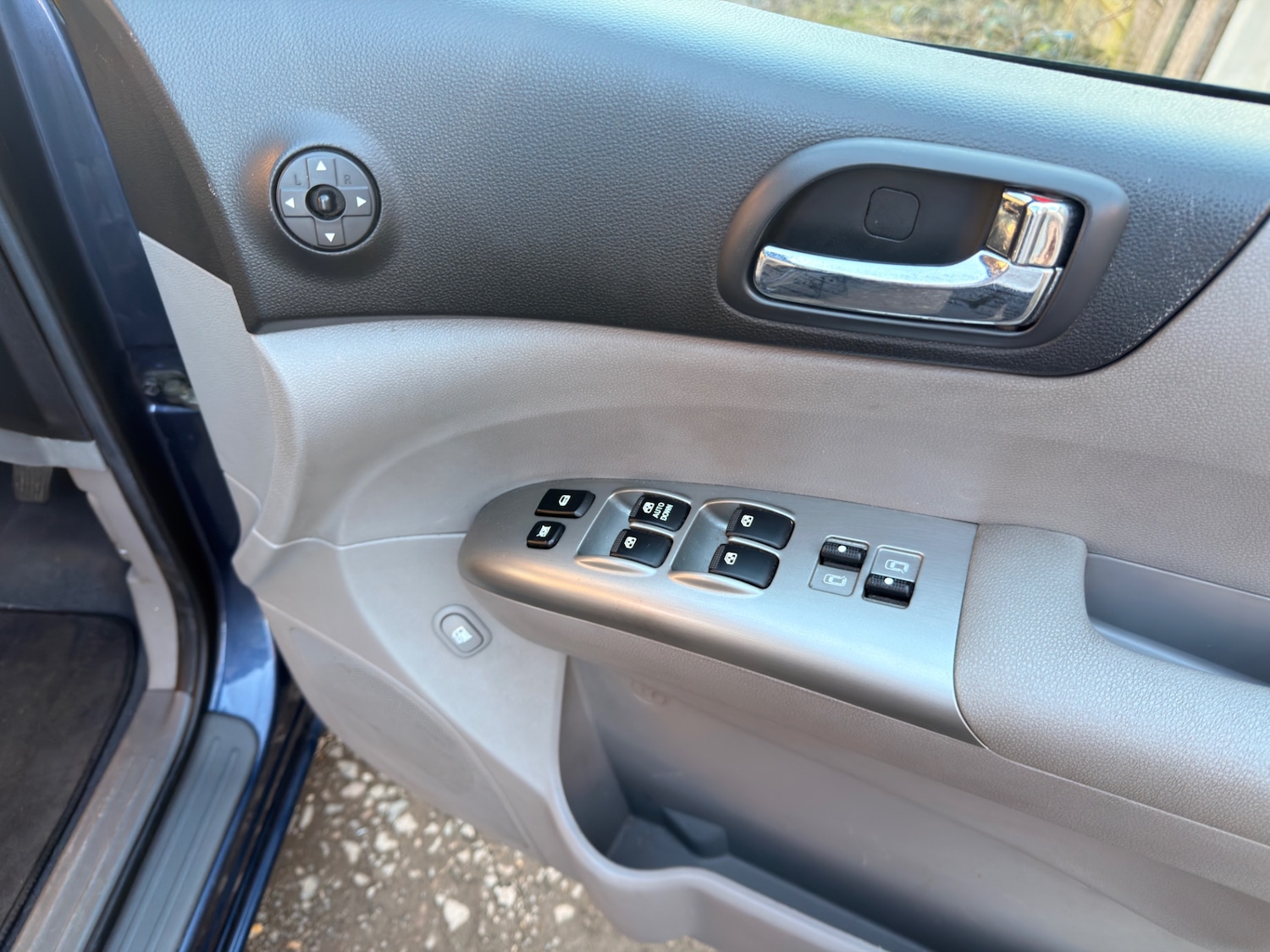 Used Kia Sedona 2009 for sale - 77934755: Photo 17