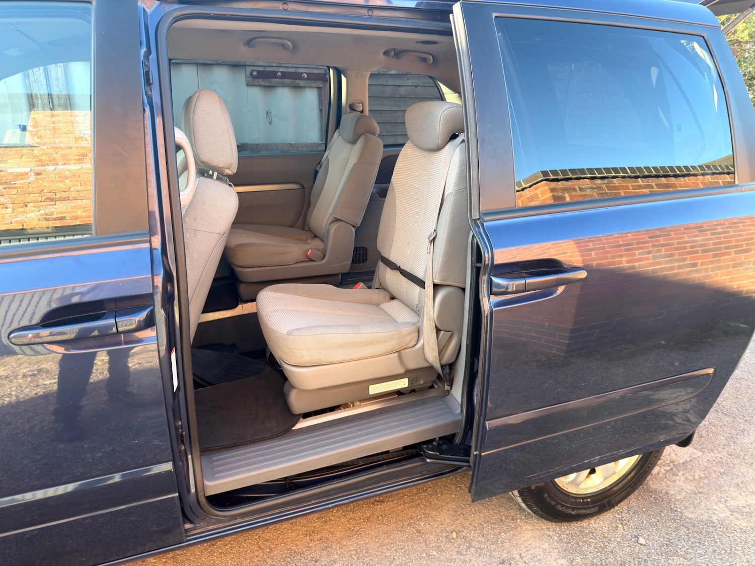 Used Kia Sedona 2009 for sale - 77934755: Photo 18