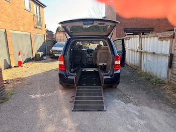 Used Kia Sedona 2009 for sale - 77934755: Photo