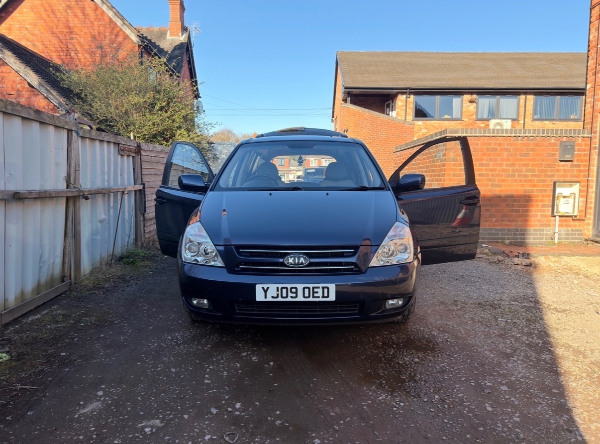 Used Kia Sedona 2009 for sale - 77934755: Photo 5