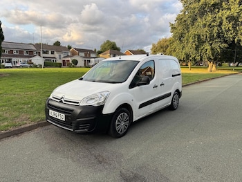 Used Citroen Berlingo 2017 for sale - 75502156: Photo
