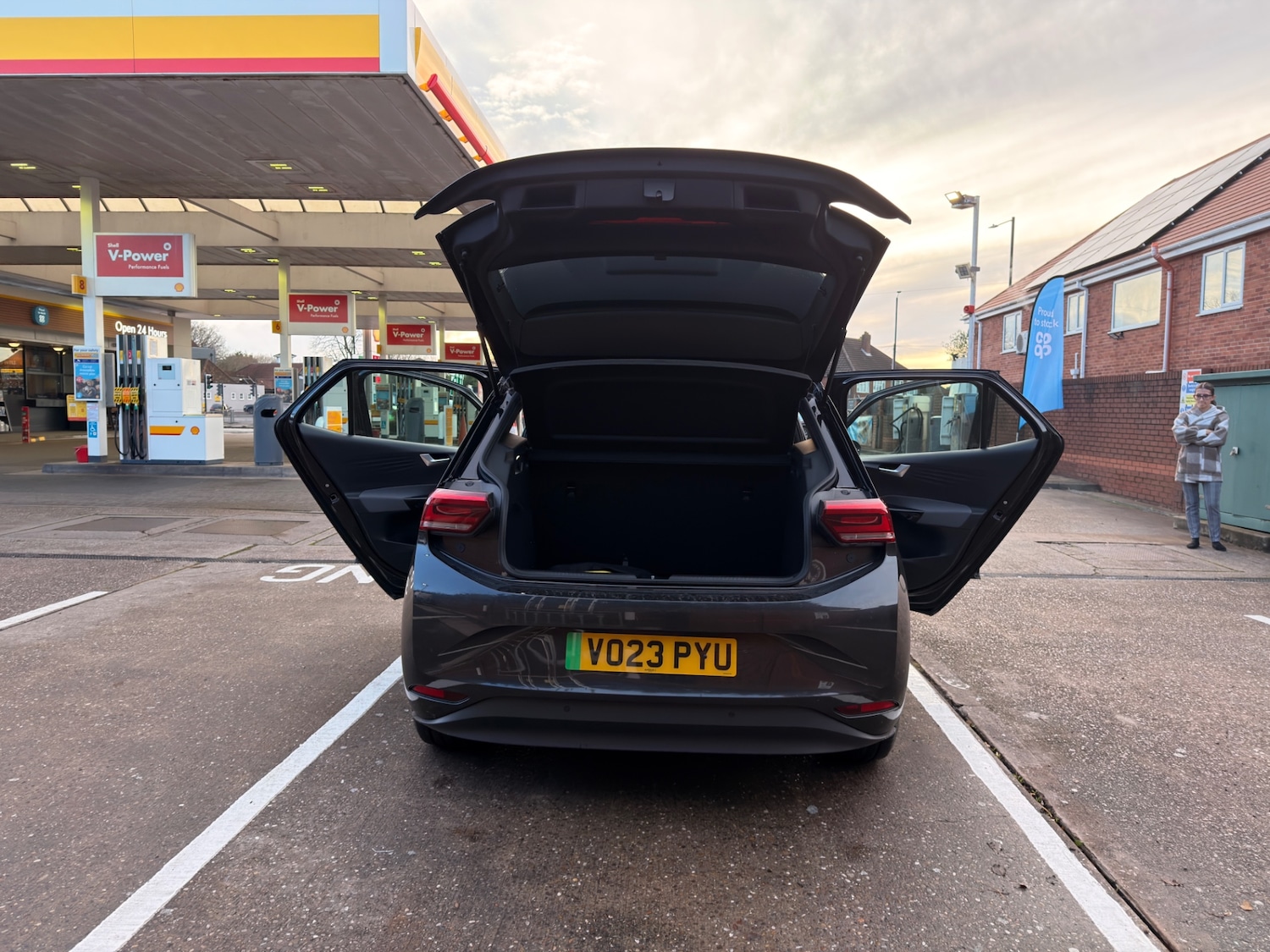 Used Volkswagen ID.3 2023 for sale - 76960742: Photo 3