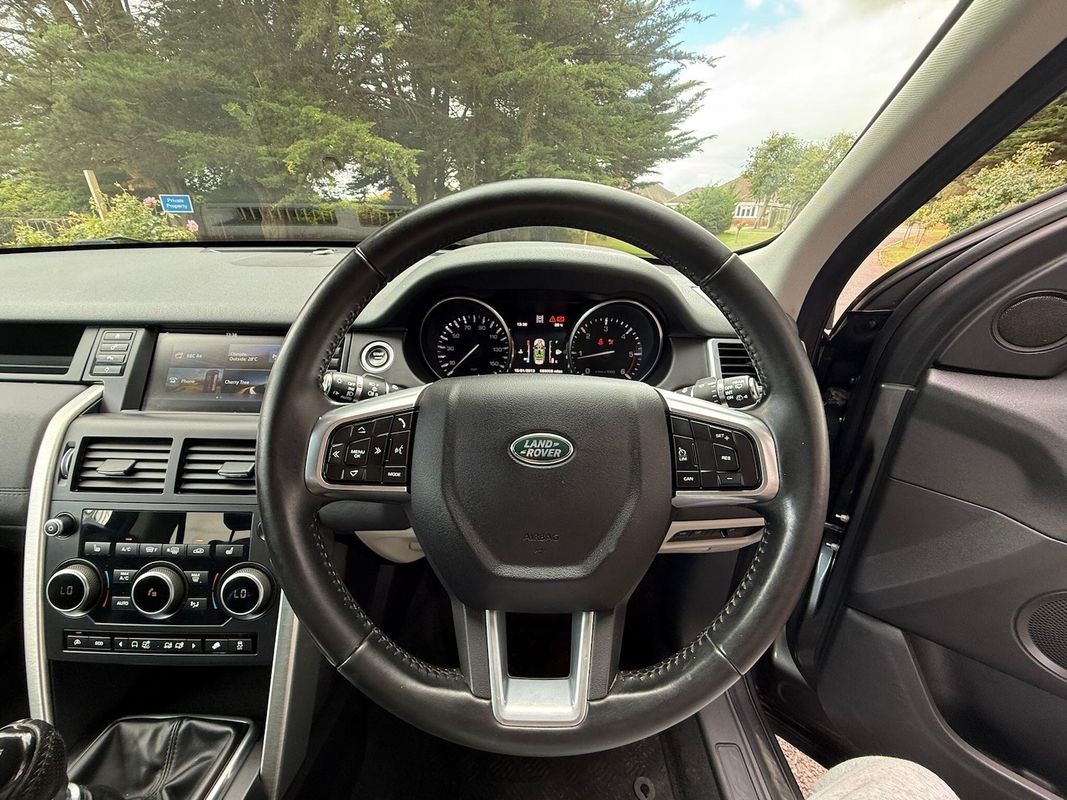 Used Land Rover Discovery Sport 2016 for sale - 76688830: Photo 14