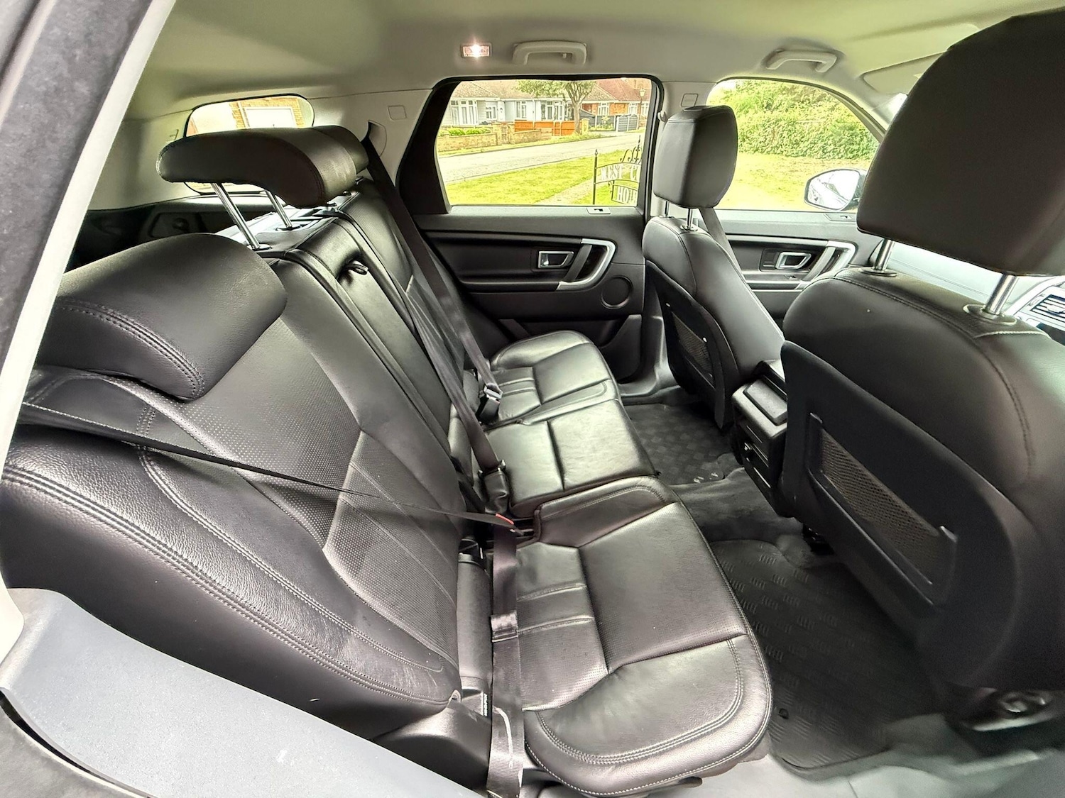 Used Land Rover Discovery Sport 2016 for sale - 76688830: Photo 15