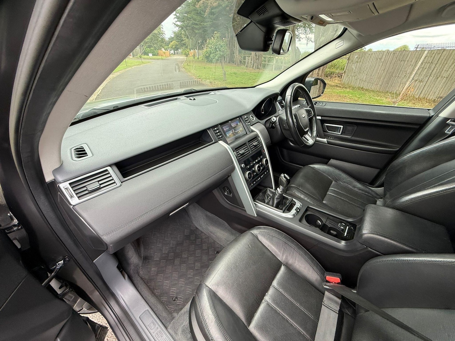 Used Land Rover Discovery Sport 2016 for sale - 76688830: Photo 22