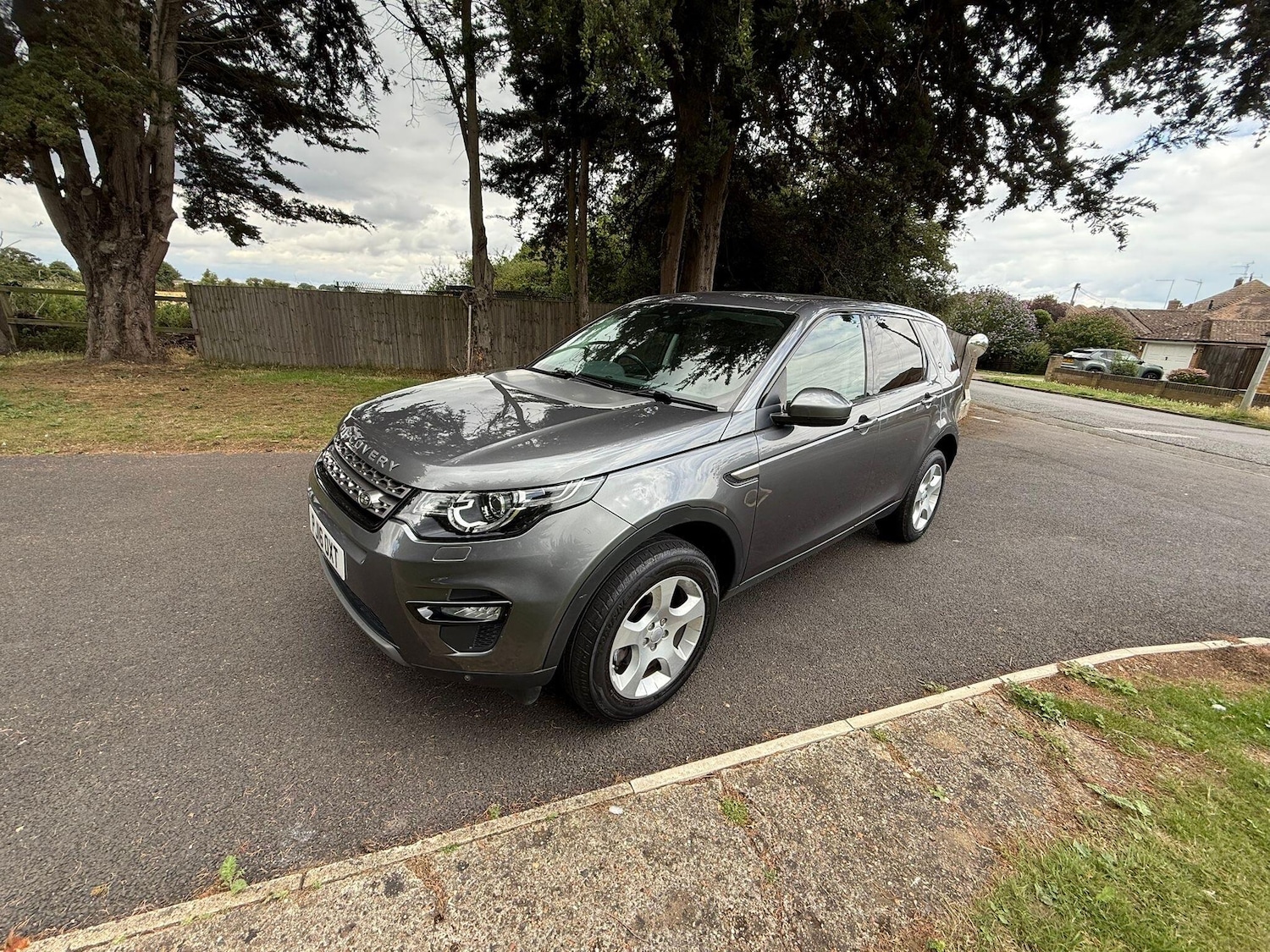 Used Land Rover Discovery Sport 2016 for sale - 76688830: Photo 6