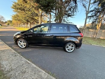 Used Ford Grand C-Max 2015 for sale - 77108840: Photo
