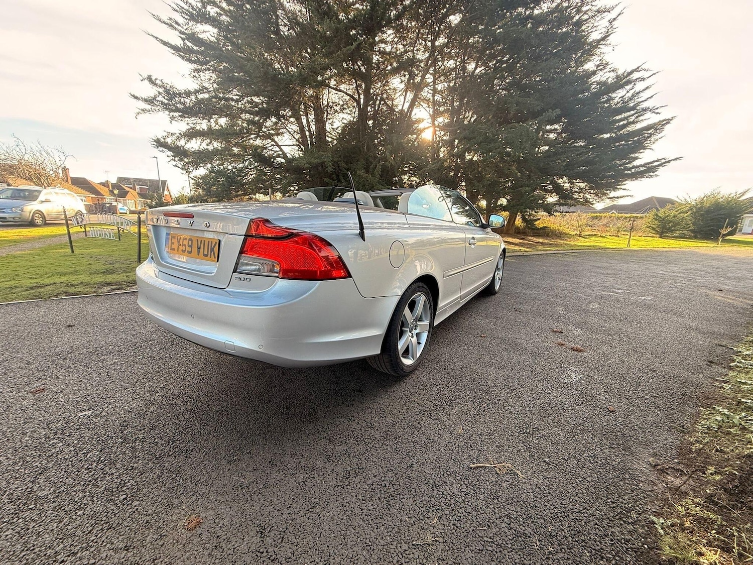 Used Volvo C70 2010 for sale - 77351334: Photo 10