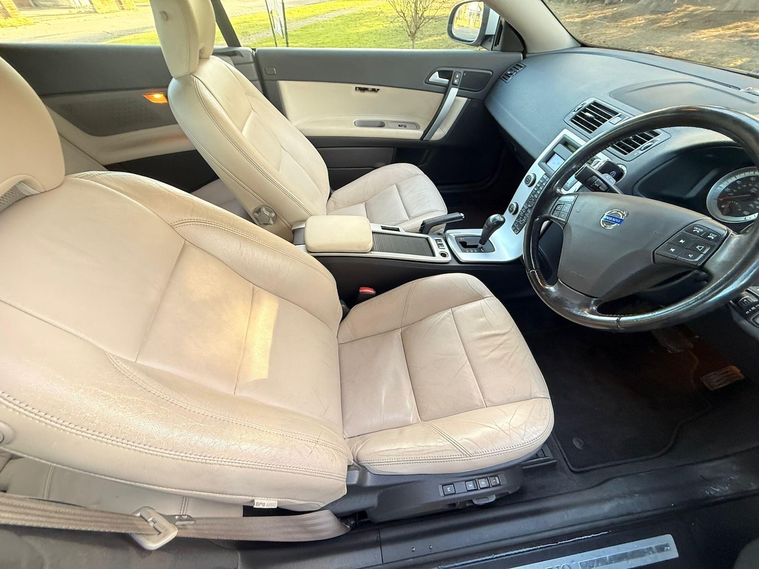 Used Volvo C70 2010 for sale - 77351334: Photo 13