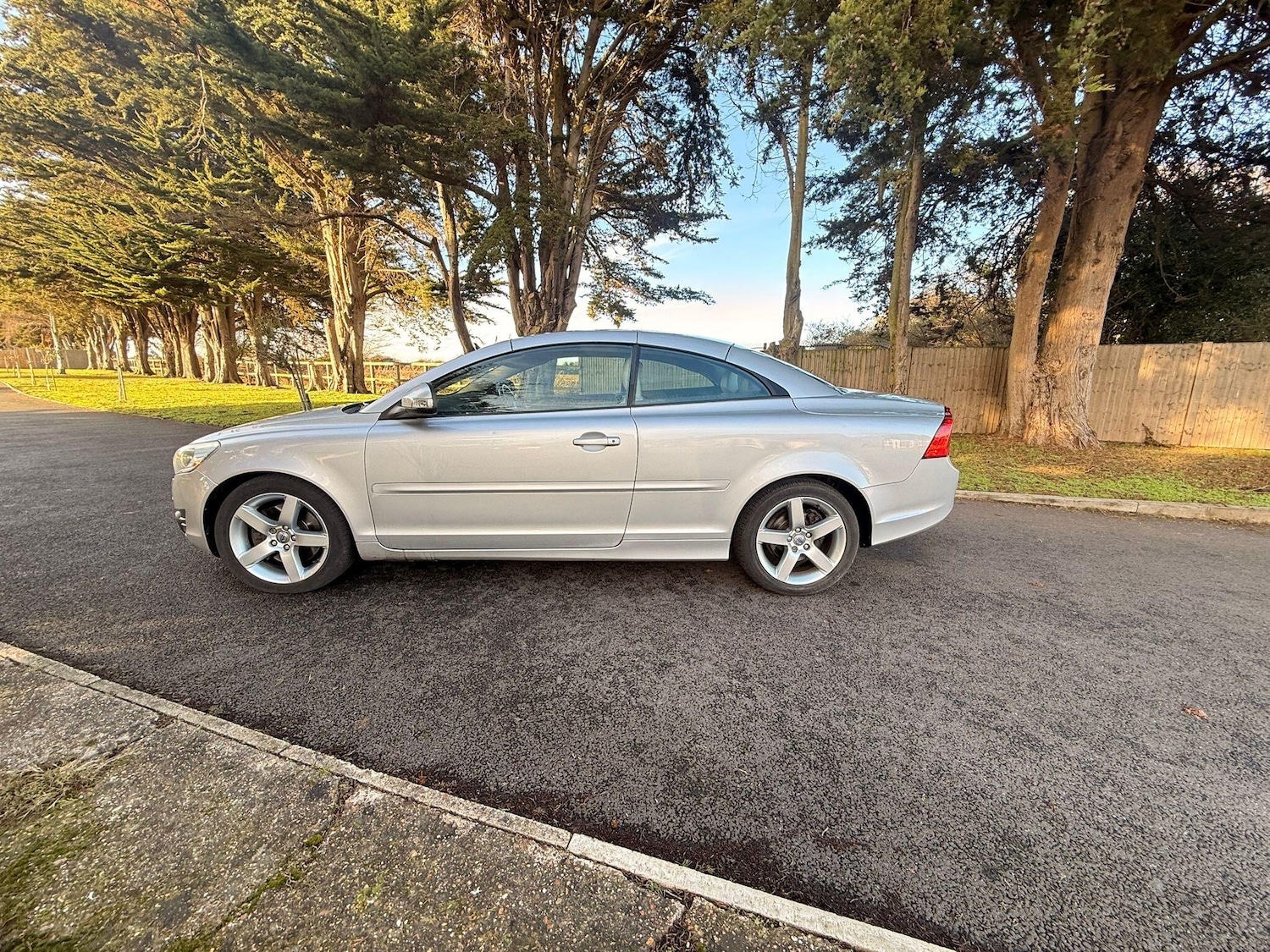 Used Volvo C70 2010 for sale - 77351334: Photo 18