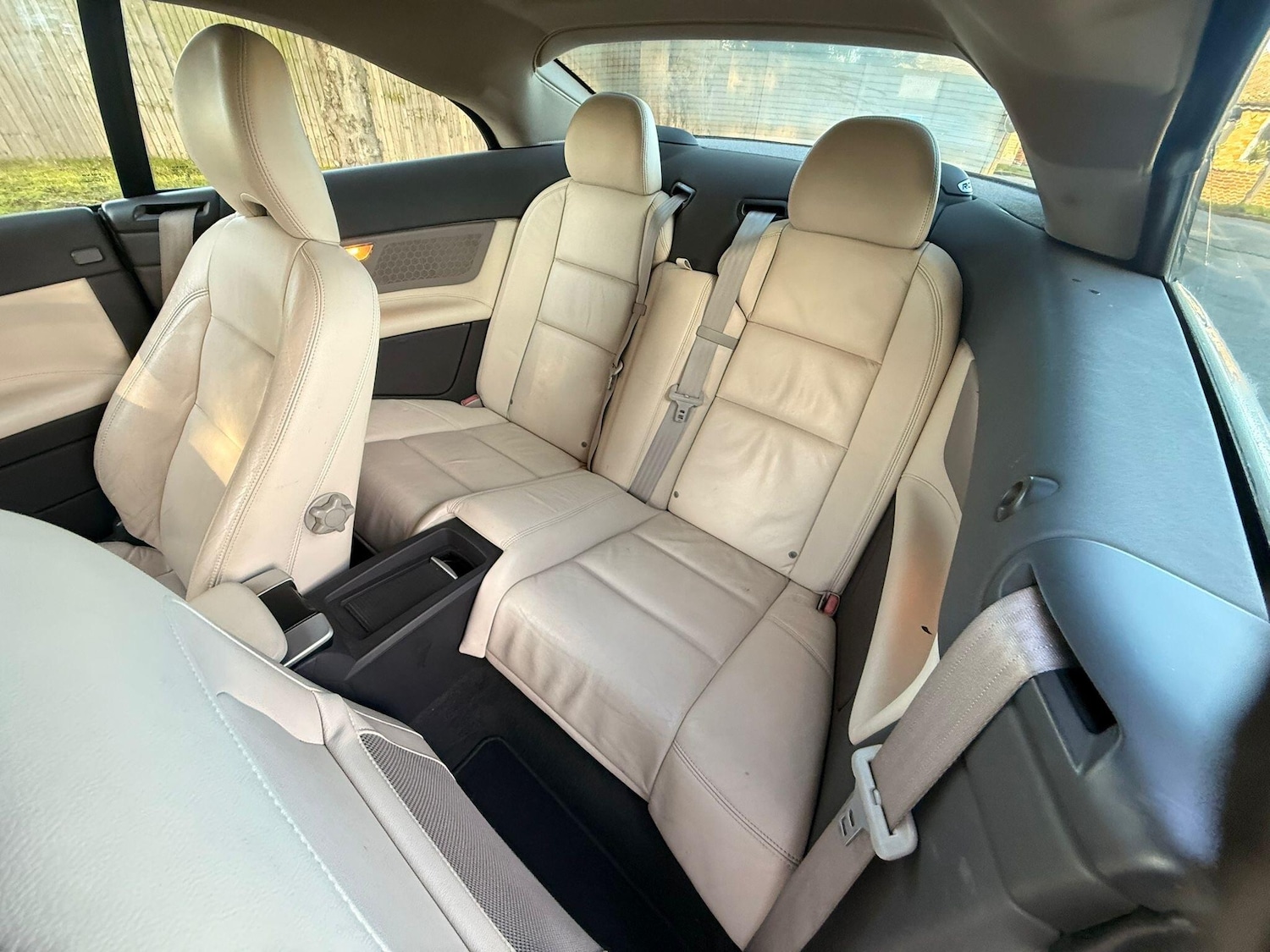 Used Volvo C70 2010 for sale - 77351334: Photo 27