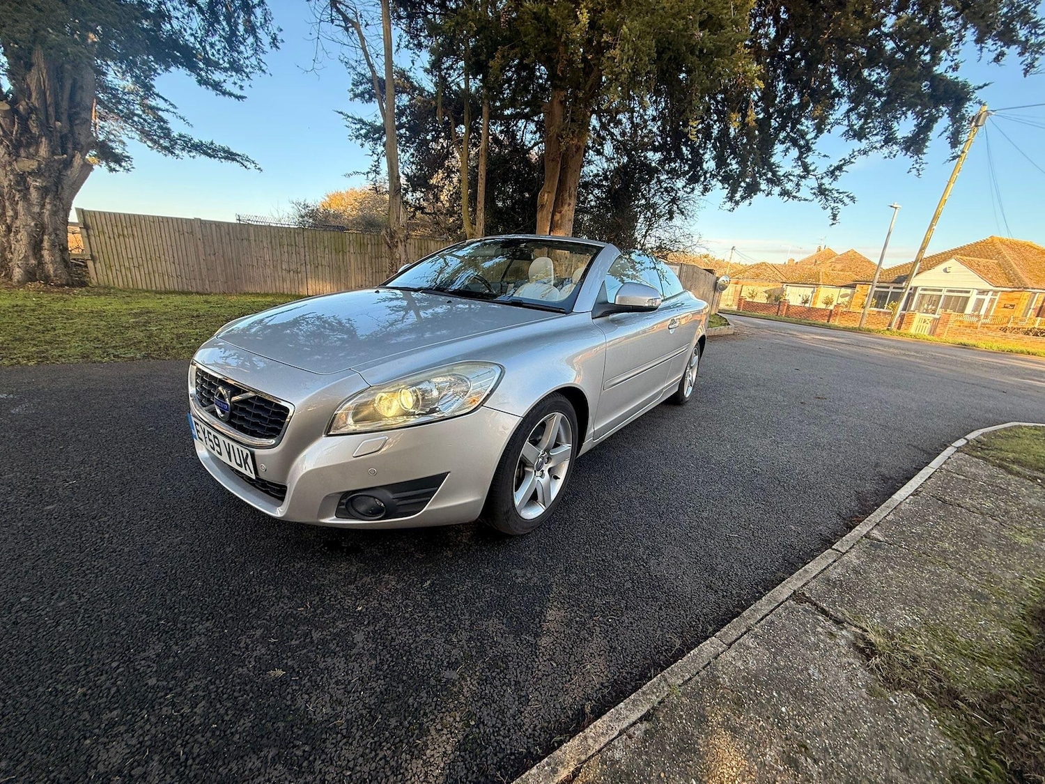 Used Volvo C70 2010 for sale - 77351334: Photo 8