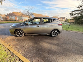 Used Nissan Leaf 2022 for sale - 77882770: Photo