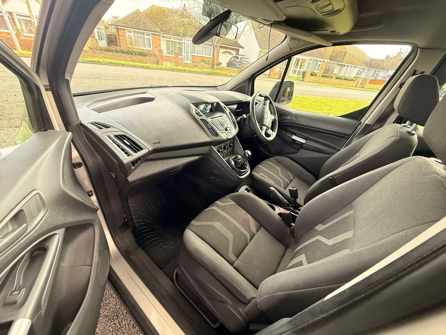 Used Ford Tourneo Connect 2015 for sale - 77550587: Photo 11