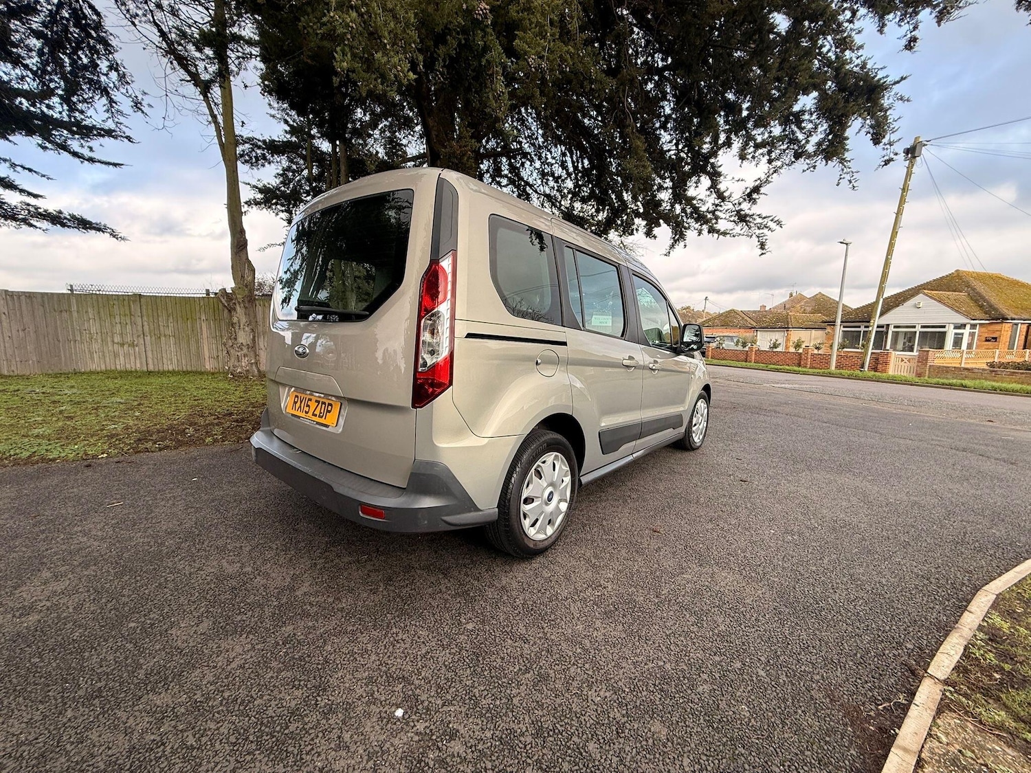 Used Ford Tourneo Connect 2015 for sale - 77550587: Photo 2