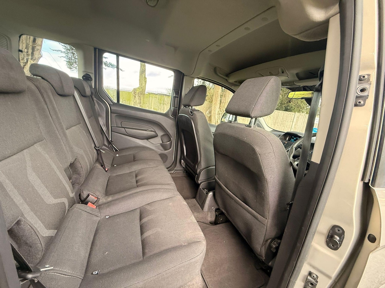 Used Ford Tourneo Connect 2015 for sale - 77550587: Photo 6