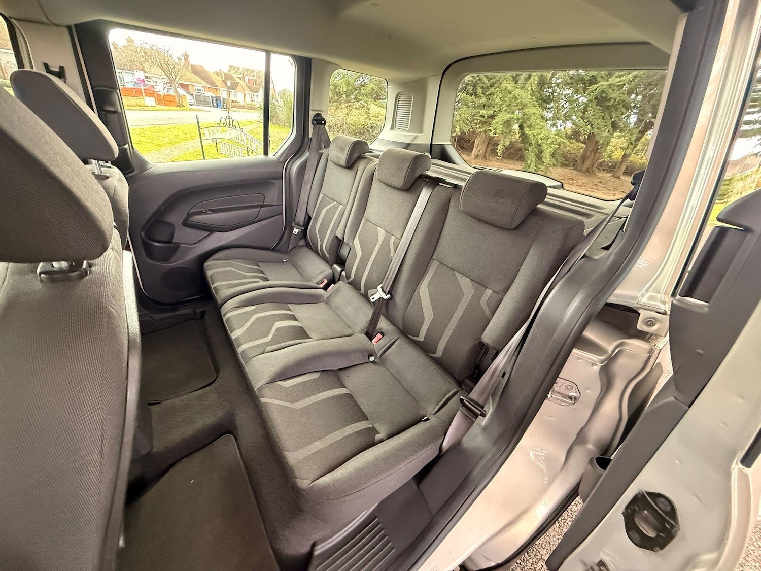 Used Ford Tourneo Connect 2015 for sale - 77550587: Photo 8