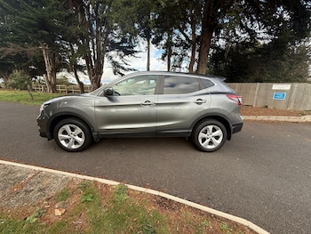 Used Nissan Qashqai 2017 for sale - 76689469: Photo