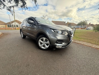 Used Nissan Qashqai 2017 for sale - 76689469: Photo