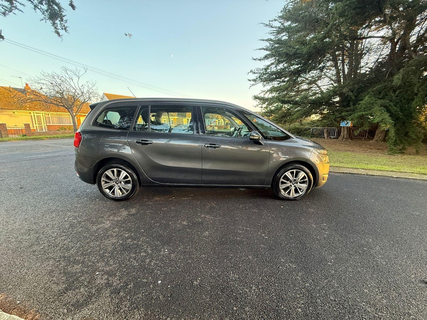 Used Citroen C4 Grand Picasso 2014 for sale - 77001104: Photo 3